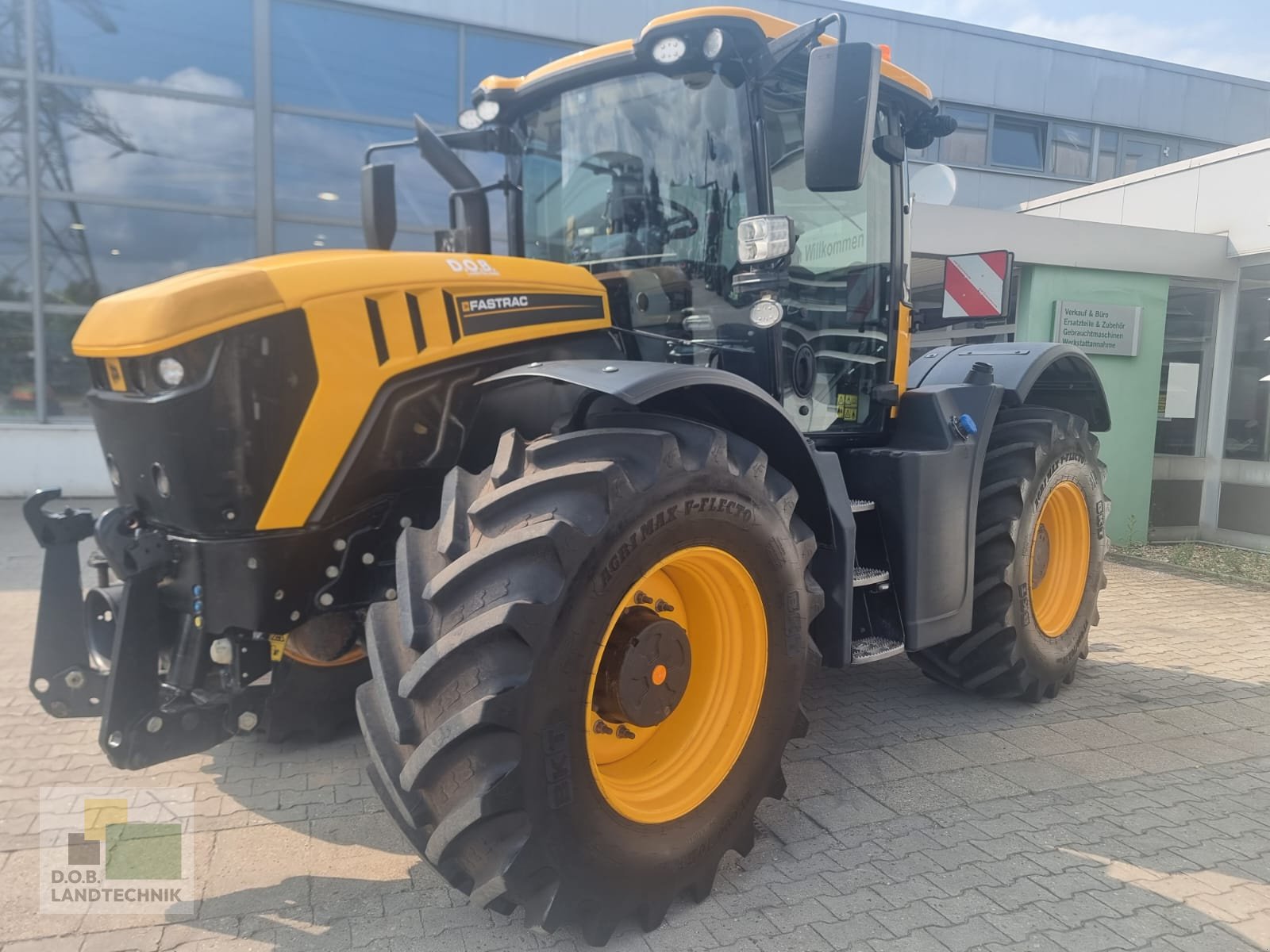 Traktor Türe ait JCB Fastrac 4220 70 KMH, Gebrauchtmaschine içinde Regensburg (resim 1)