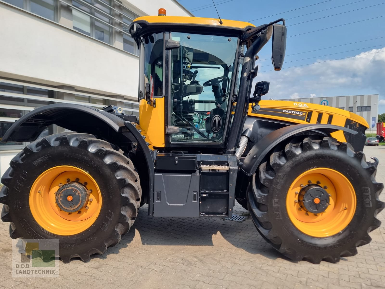 Traktor Türe ait JCB Fastrac 4220 70 KMH, Gebrauchtmaschine içinde Regensburg (resim 4)