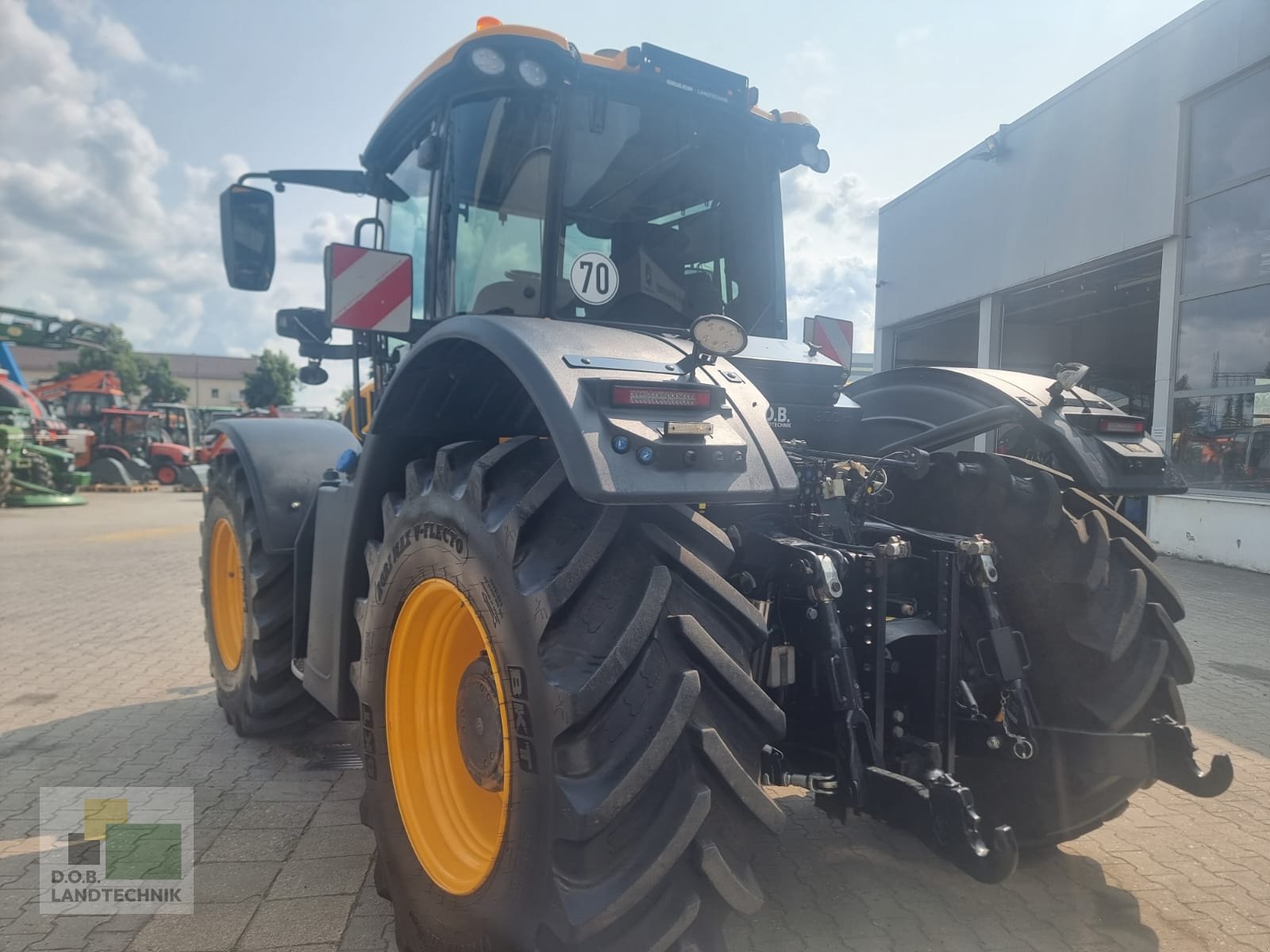 Traktor van het type JCB Fastrac 4220 70 KMH, Gebrauchtmaschine in Regensburg (Foto 9)