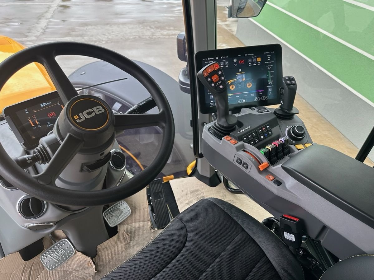 Traktor typu JCB Fastrac 4220 iCON Miettraktor, Mietmaschine w Hürm (Zdjęcie 4)