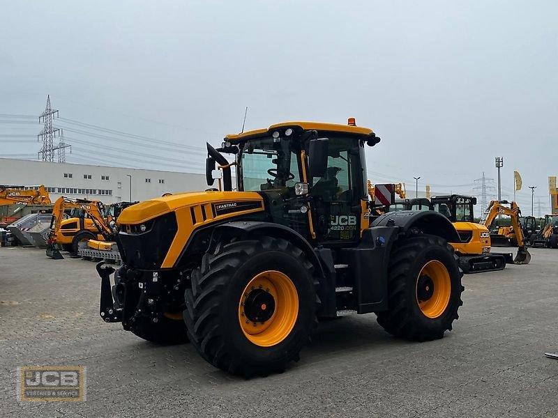 Traktor a típus JCB Fastrac 4220 ICON Pro Line (Stufe V), Gebrauchtmaschine ekkor: Frechen (Kép 1)