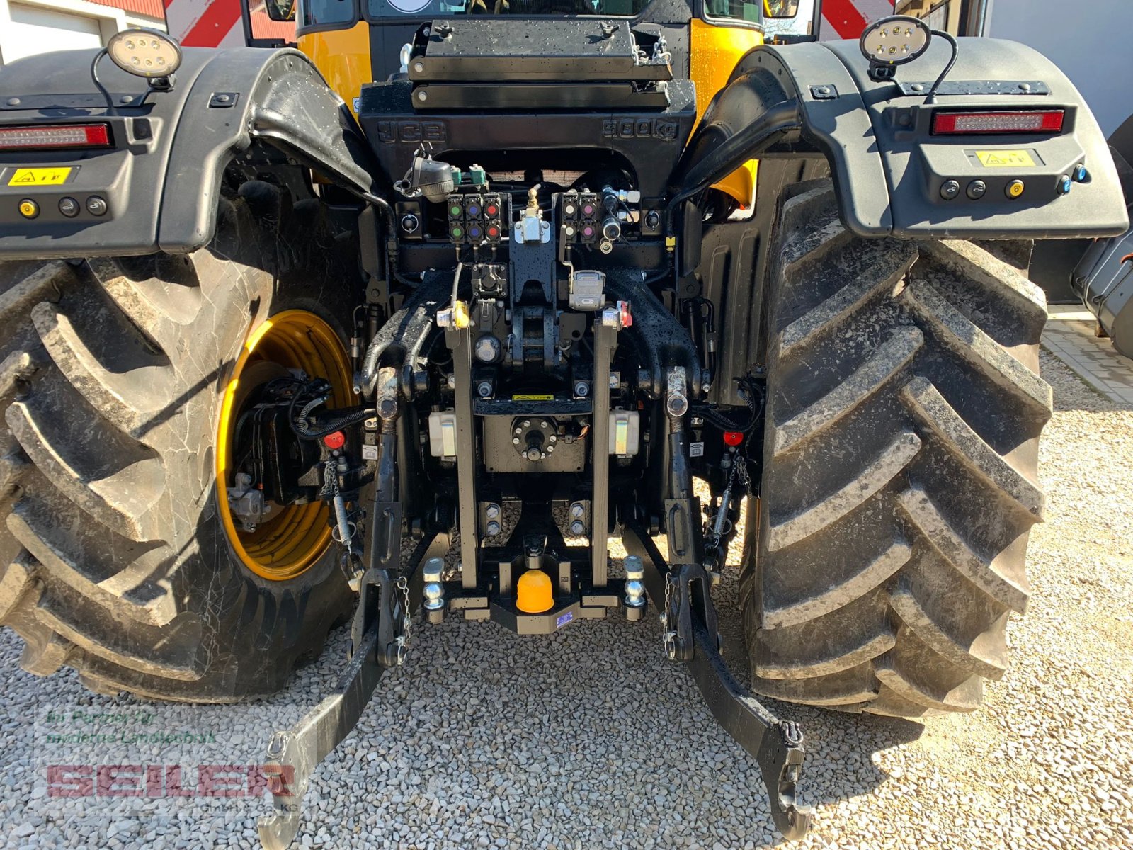 Traktor tip JCB Fastrac 4220 ICON + XCN1050 Lenksystem + Frontlader Q7S, Neumaschine in Parsberg (Poză 6)