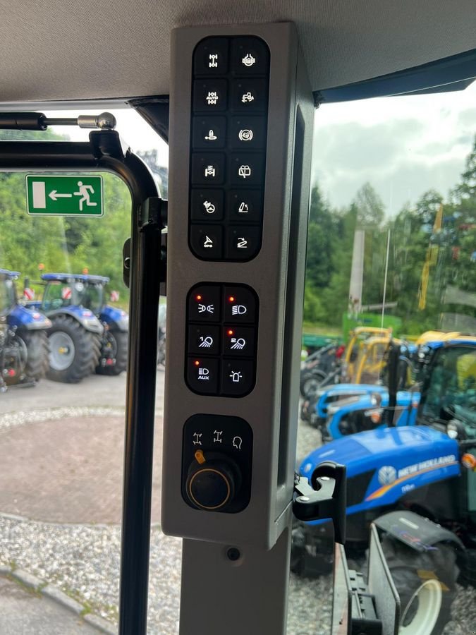 Traktor za tip JCB Fastrac 4220 iCON, Vorführmaschine u Burgkirchen (Slika 3)