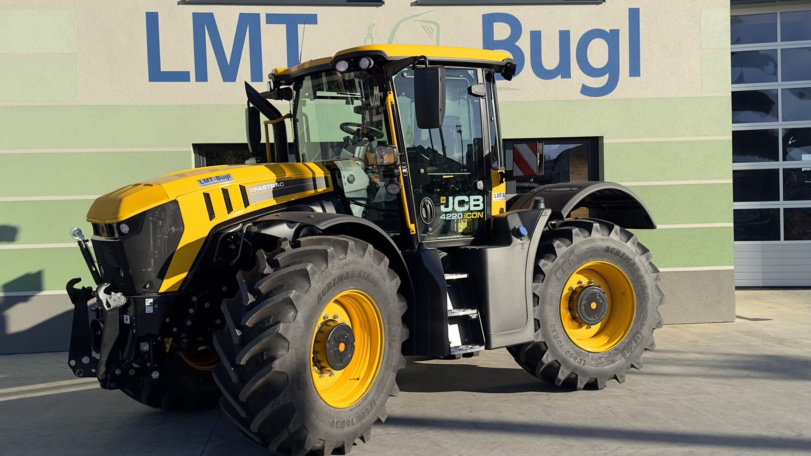 Traktor от тип JCB Fastrac 4220 iCON, Gebrauchtmaschine в Hürm (Снимка 1)