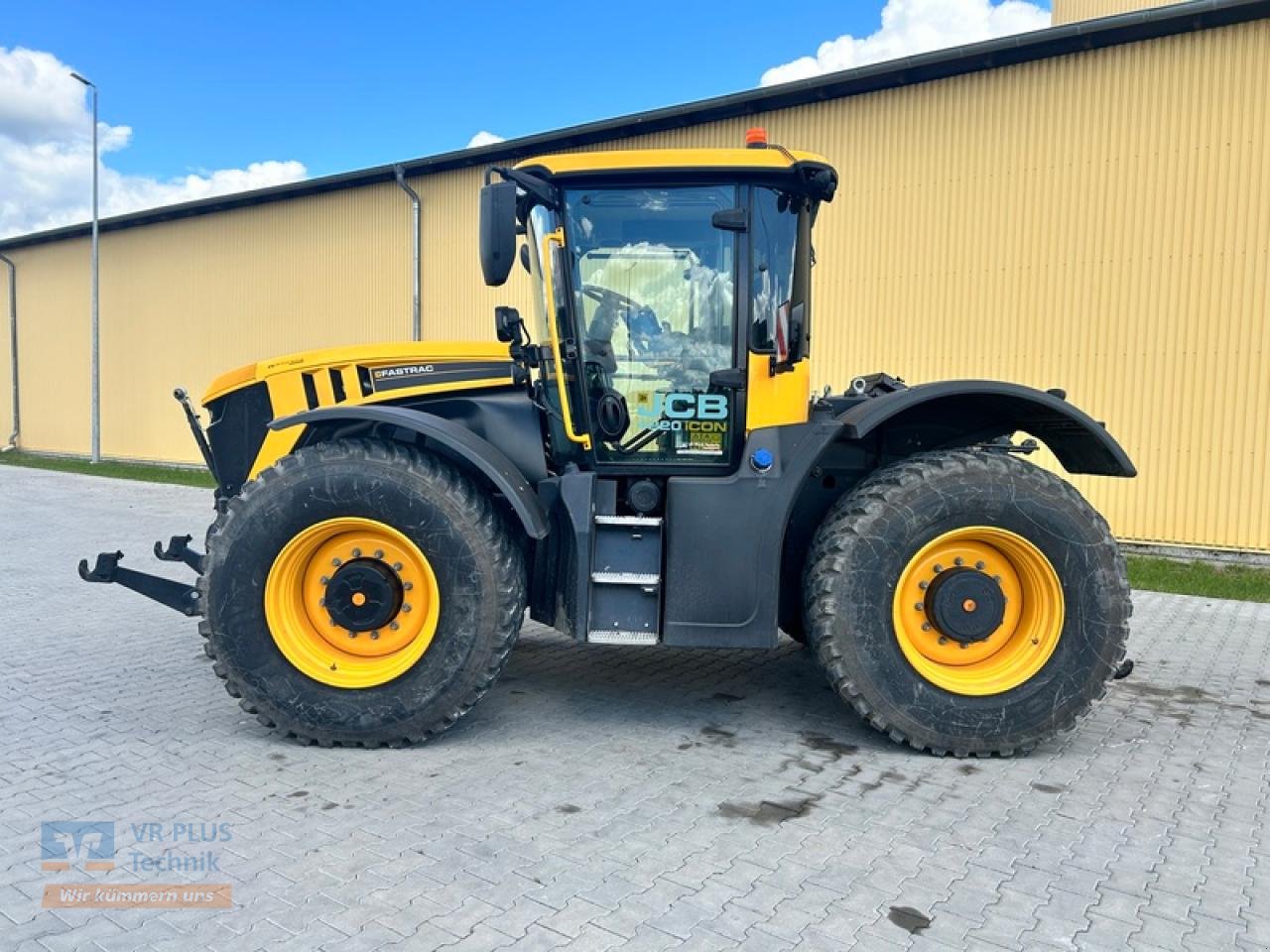 Traktor typu JCB FASTRAC 4220 ICON, Gebrauchtmaschine v Osterburg (Obrázek 2)