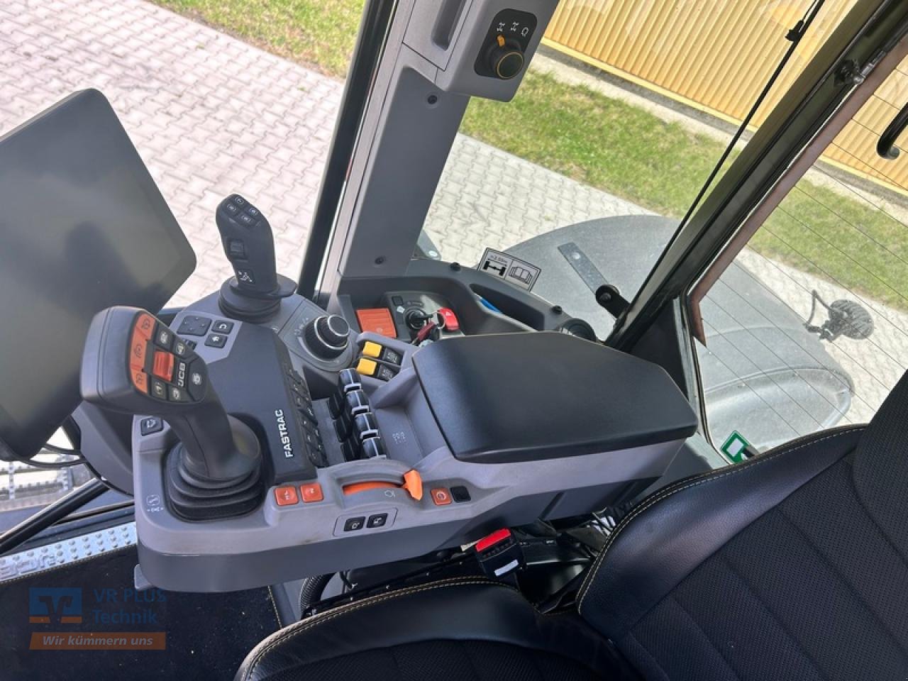 Traktor typu JCB FASTRAC 4220 ICON, Gebrauchtmaschine w Osterburg (Zdjęcie 8)