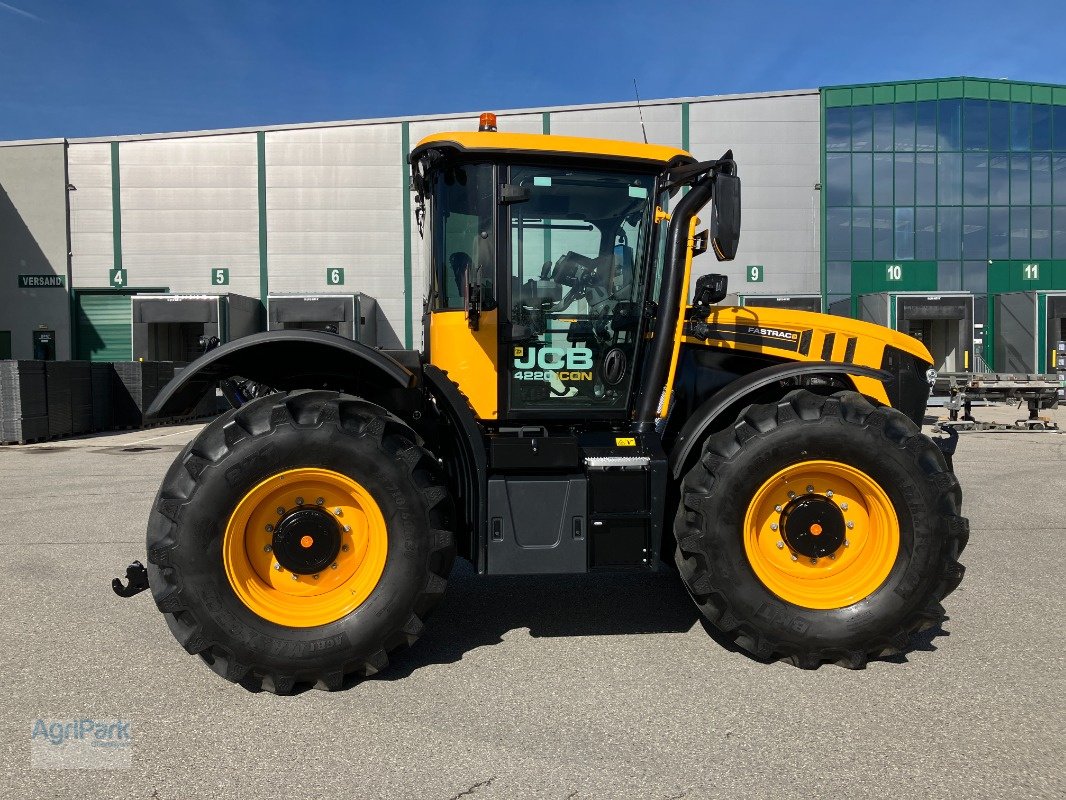 Traktor от тип JCB Fastrac 4220 iCON, Gebrauchtmaschine в Kirchdorf (Снимка 1)