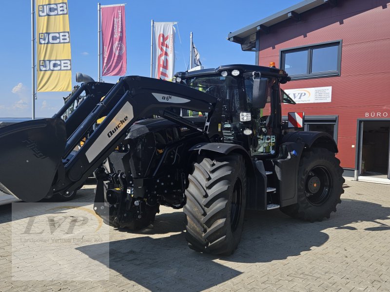 Traktor of the type JCB Fastrac 4220 ICON, Neumaschine in Hohenau