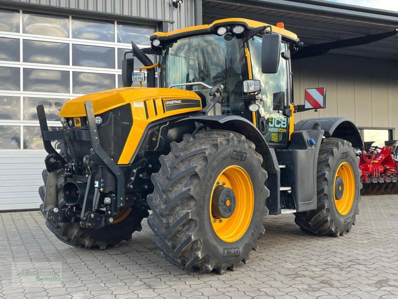 Traktor tipa JCB Fastrac 4220 Icon, Gebrauchtmaschine u Coppenbruegge