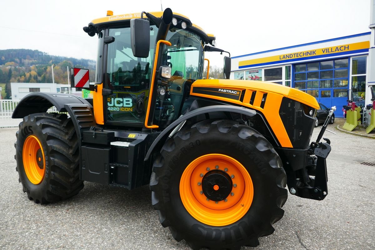 Traktor Türe ait JCB Fastrac 4220 iCON, Gebrauchtmaschine içinde Villach (resim 3)