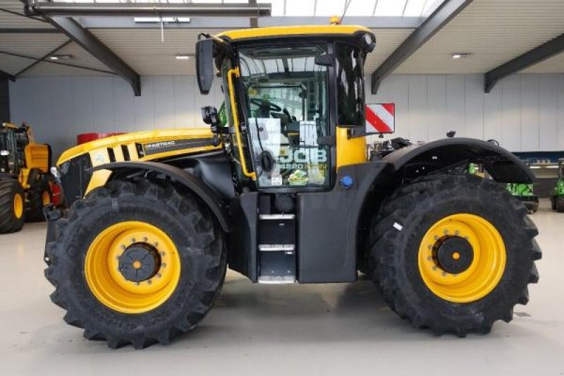 Traktor typu JCB Fastrac 4220 Icone, Gebrauchtmaschine v Sorée (Obrázek 1)