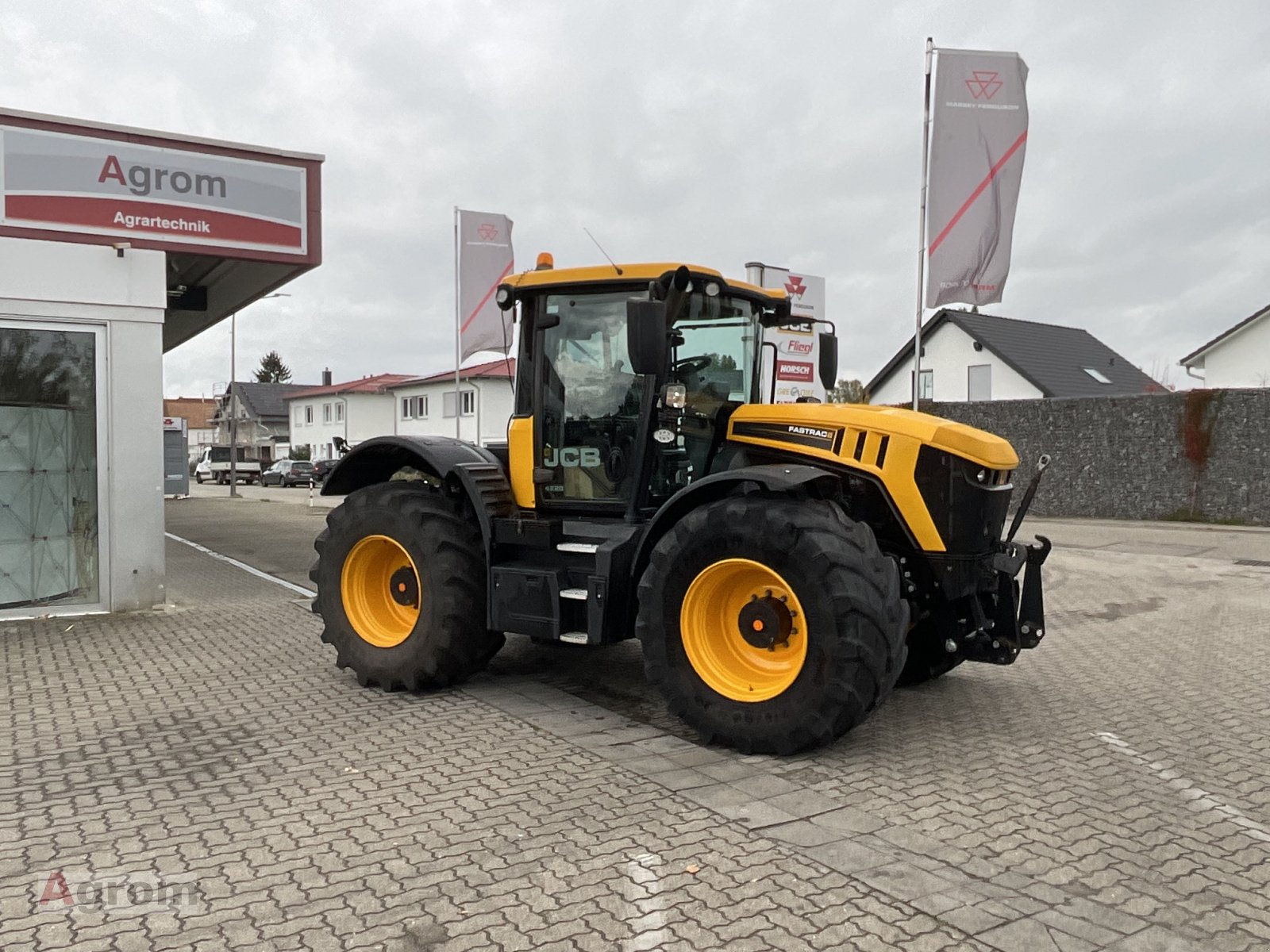 Traktor typu JCB Fastrac 4220 mit Lenksystem RTK, Gebrauchtmaschine v Harthausen (Obrázek 2)