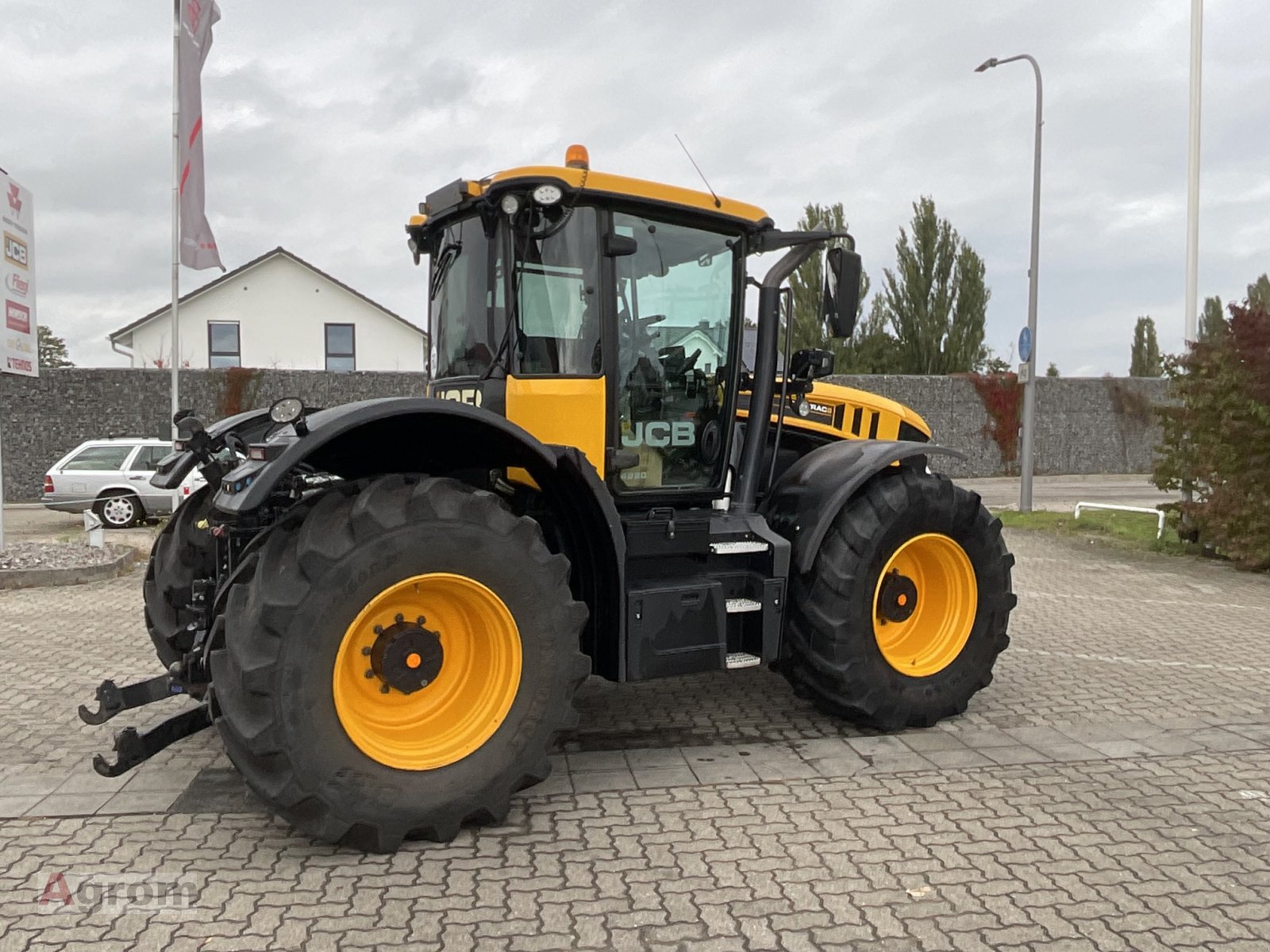 Traktor typu JCB Fastrac 4220 mit Lenksystem RTK, Gebrauchtmaschine w Harthausen (Zdjęcie 3)