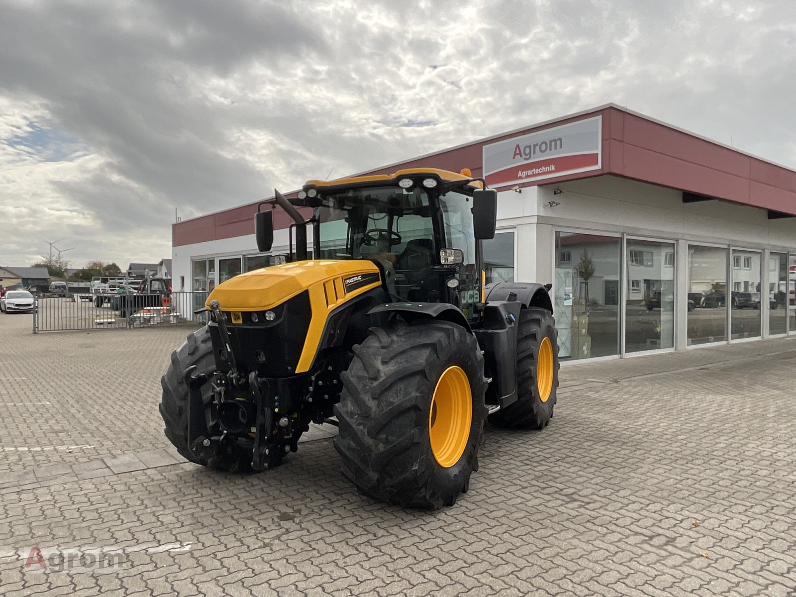 Traktor типа JCB Fastrac 4220 mit Lenksystem RTK, Gebrauchtmaschine в Harthausen (Фотография 9)