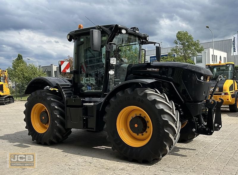 Traktor des Typs JCB Fastrac 4220 ProLine in Vollaustattung mit John Deere Auto Trac, Gebrauchtmaschine in Frechen (Bild 5)