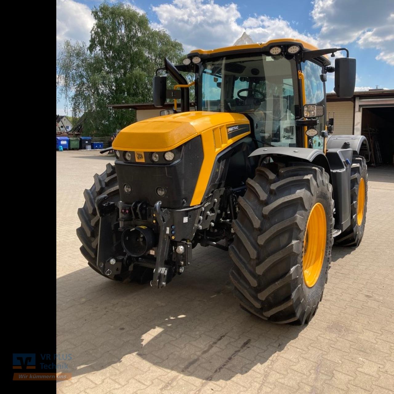 Traktor van het type JCB FASTRAC 4220, Neumaschine in Osterburg (Foto 2)