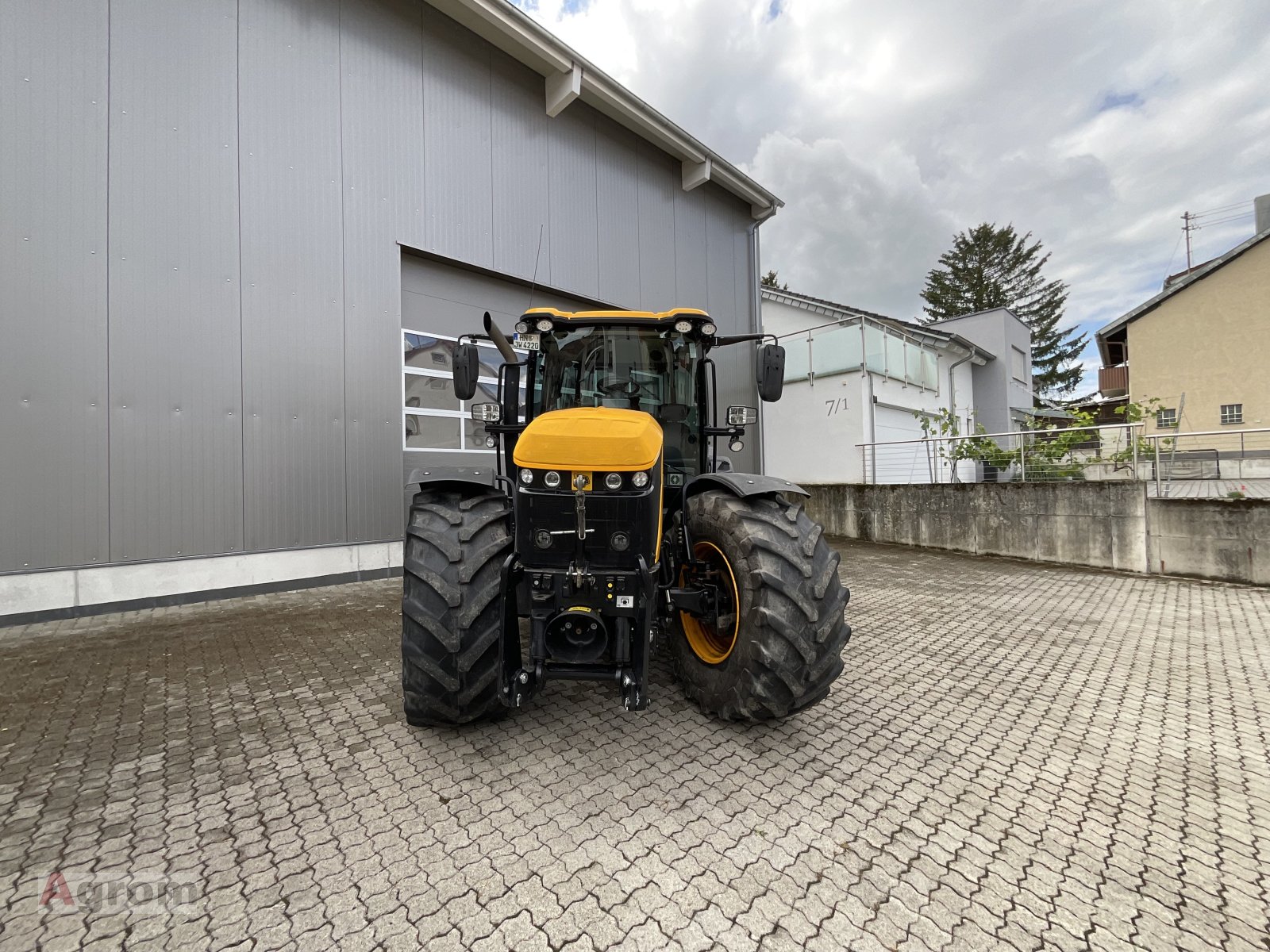 Traktor Türe ait JCB Fastrac 4220, Gebrauchtmaschine içinde Eppingen (resim 5)