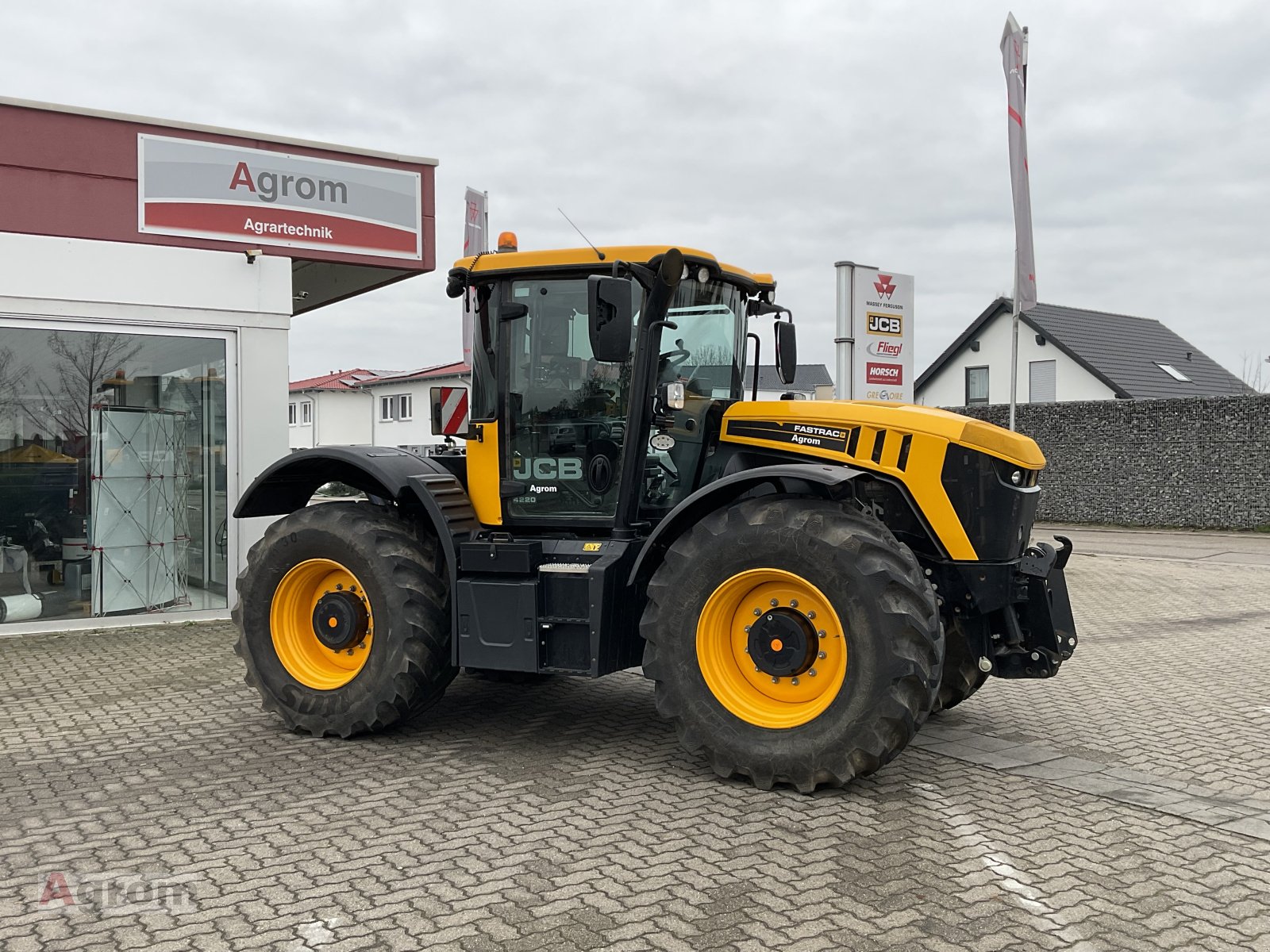 Traktor tip JCB Fastrac 4220, Gebrauchtmaschine in Harthausen (Poză 1)