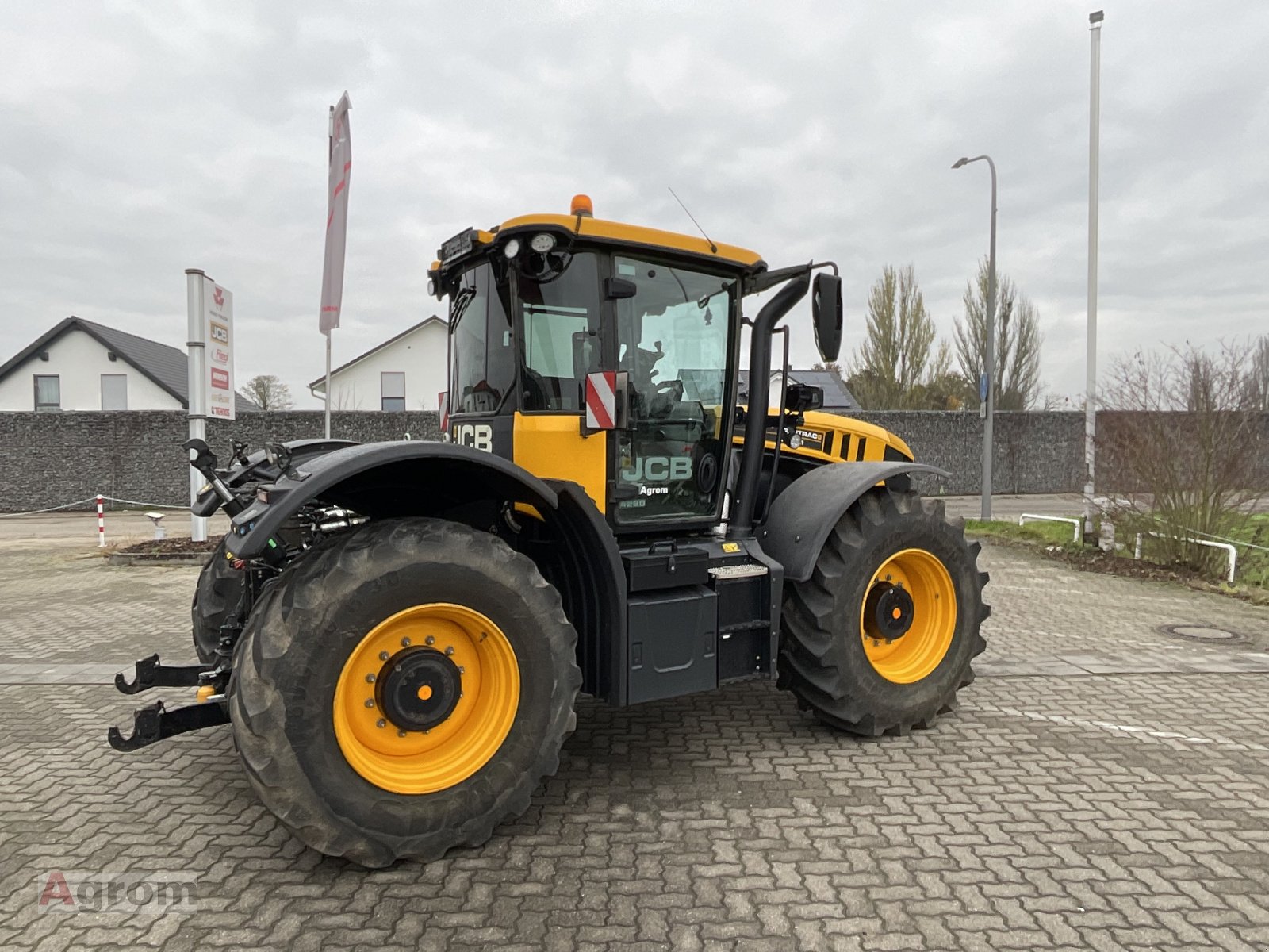 Traktor tip JCB Fastrac 4220, Gebrauchtmaschine in Harthausen (Poză 9)