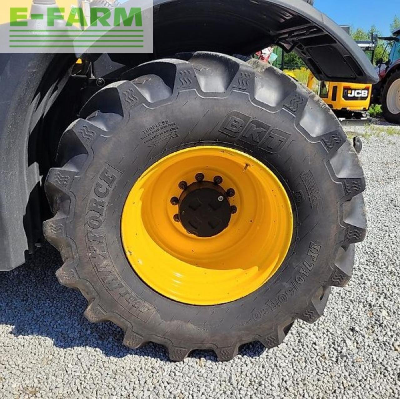 Traktor του τύπου JCB fastrac 4220, Gebrauchtmaschine σε SKARBIMIERZ – OSIEDLE (Φωτογραφία 4)