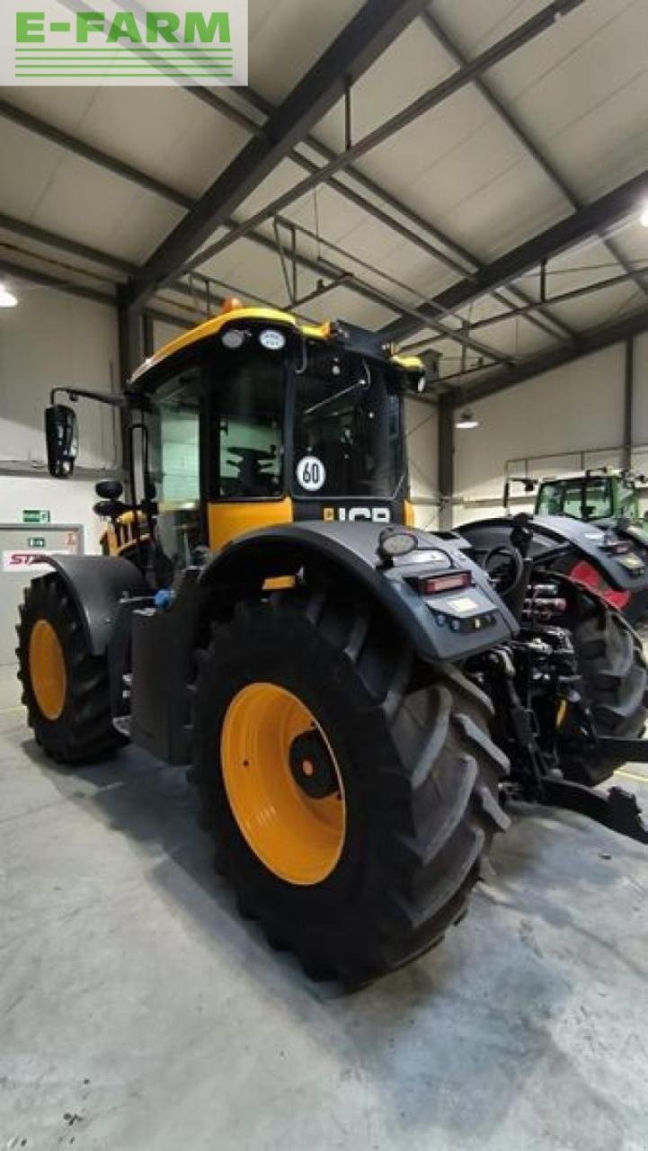 Traktor des Typs JCB fastrac 4220, Gebrauchtmaschine in SKARBIMIERZ – OSIEDLE (Bild 4)