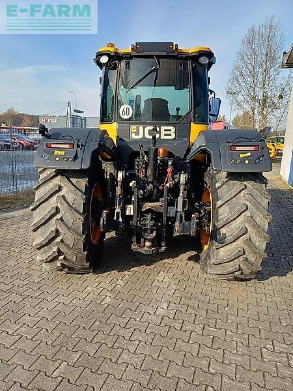 Traktor Türe ait JCB fastrac 4220, Gebrauchtmaschine içinde SKARBIMIERZ – OSIEDLE (resim 6)