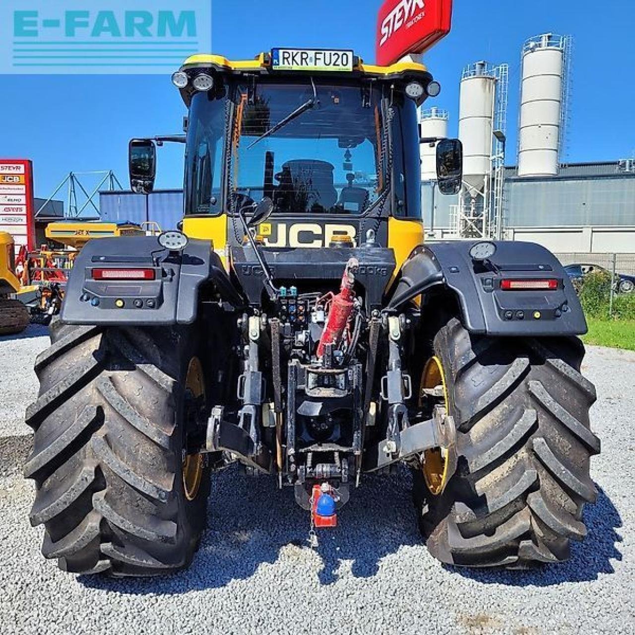 Traktor typu JCB fastrac 4220, Gebrauchtmaschine w SKARBIMIERZ – OSIEDLE (Zdjęcie 5)