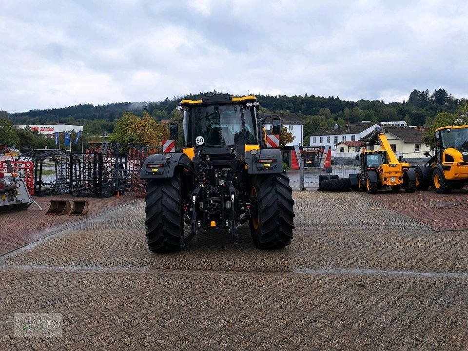 Traktor del tipo JCB Fastrac 4220, Neumaschine en Bad Kötzting (Imagen 4)