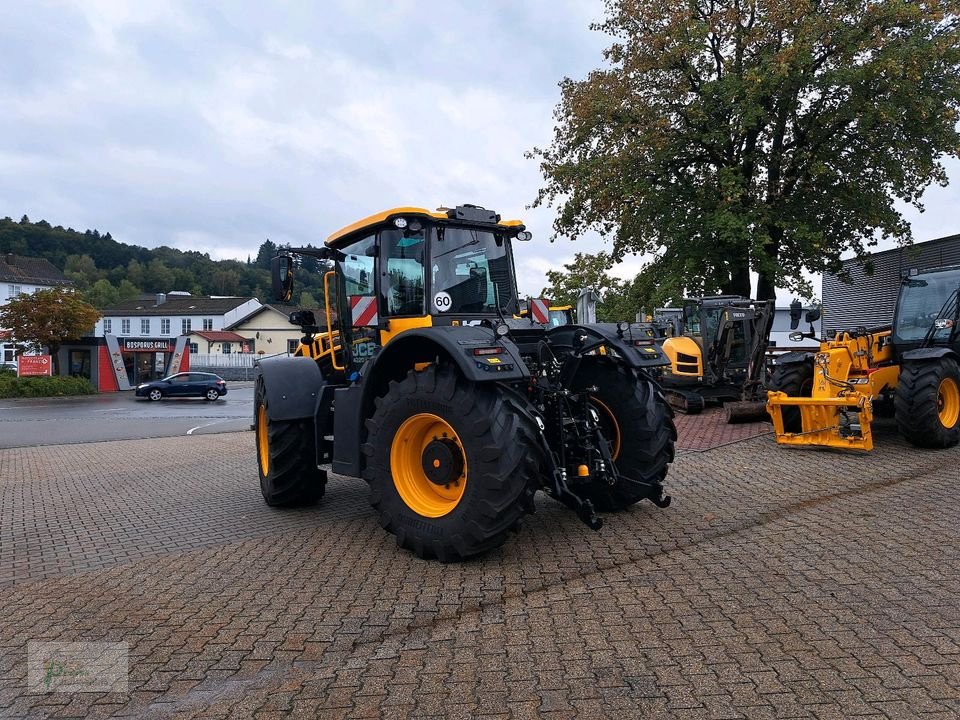 Traktor типа JCB Fastrac 4220, Neumaschine в Bad Kötzting (Фотография 5)