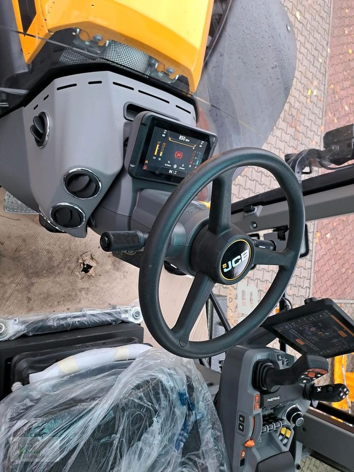 Traktor del tipo JCB Fastrac 4220, Neumaschine en Bad Kötzting (Imagen 8)