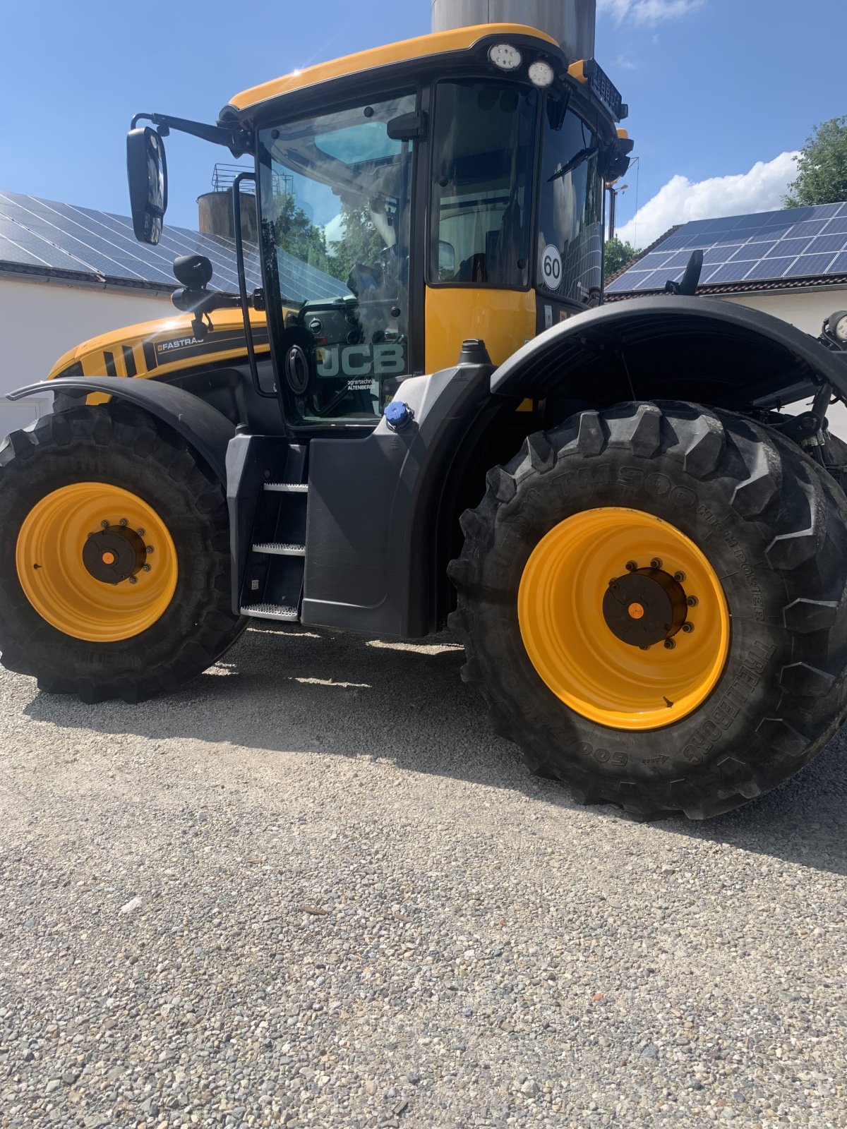 Traktor van het type JCB Fastrac 4220, Gebrauchtmaschine in Egenburg (Foto 19)