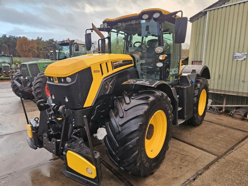 Traktor типа JCB Fastrac 4220, Gebrauchtmaschine в Bergen op Zoom