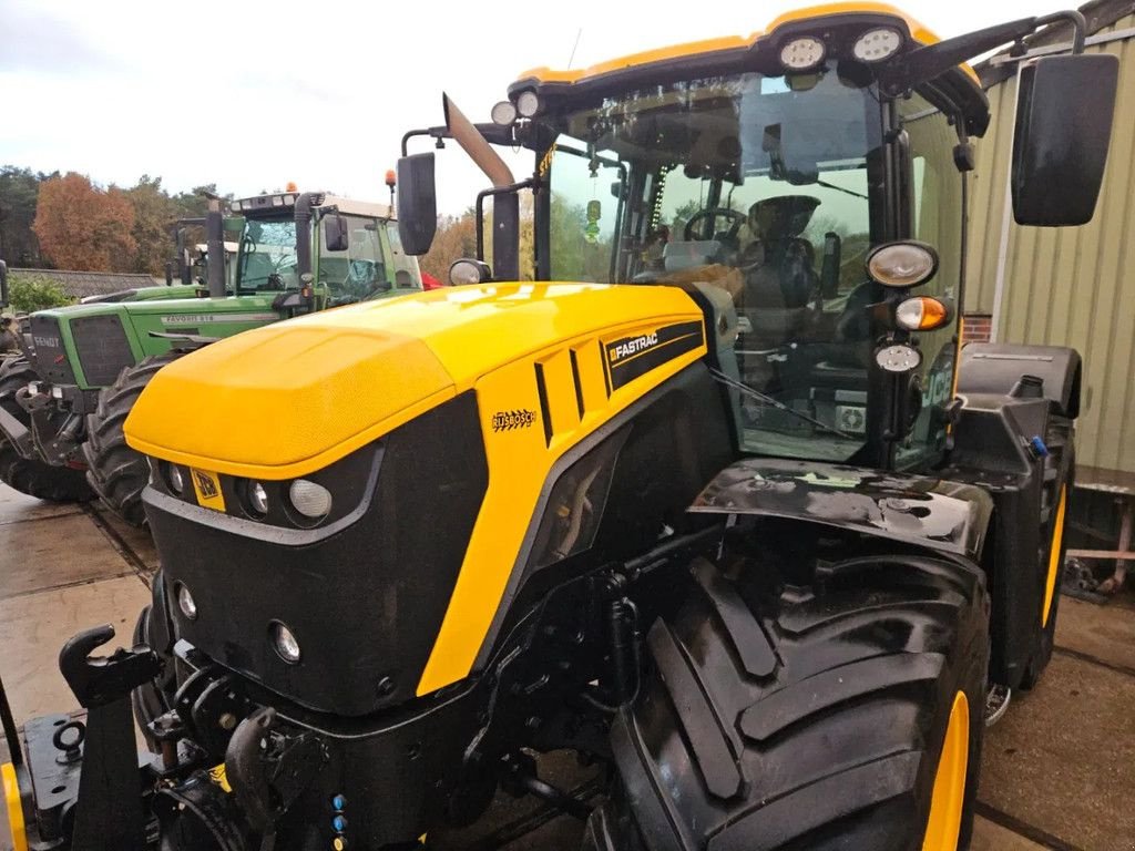 Traktor des Typs JCB Fastrac 4220, Gebrauchtmaschine in Bergen op Zoom (Bild 5)