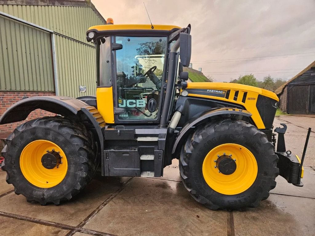 Traktor des Typs JCB Fastrac 4220, Gebrauchtmaschine in Bergen op Zoom (Bild 10)