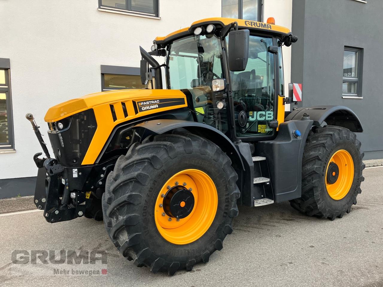 Traktor typu JCB Fastrac 4220, Gebrauchtmaschine v Friedberg-Derching (Obrázek 1)