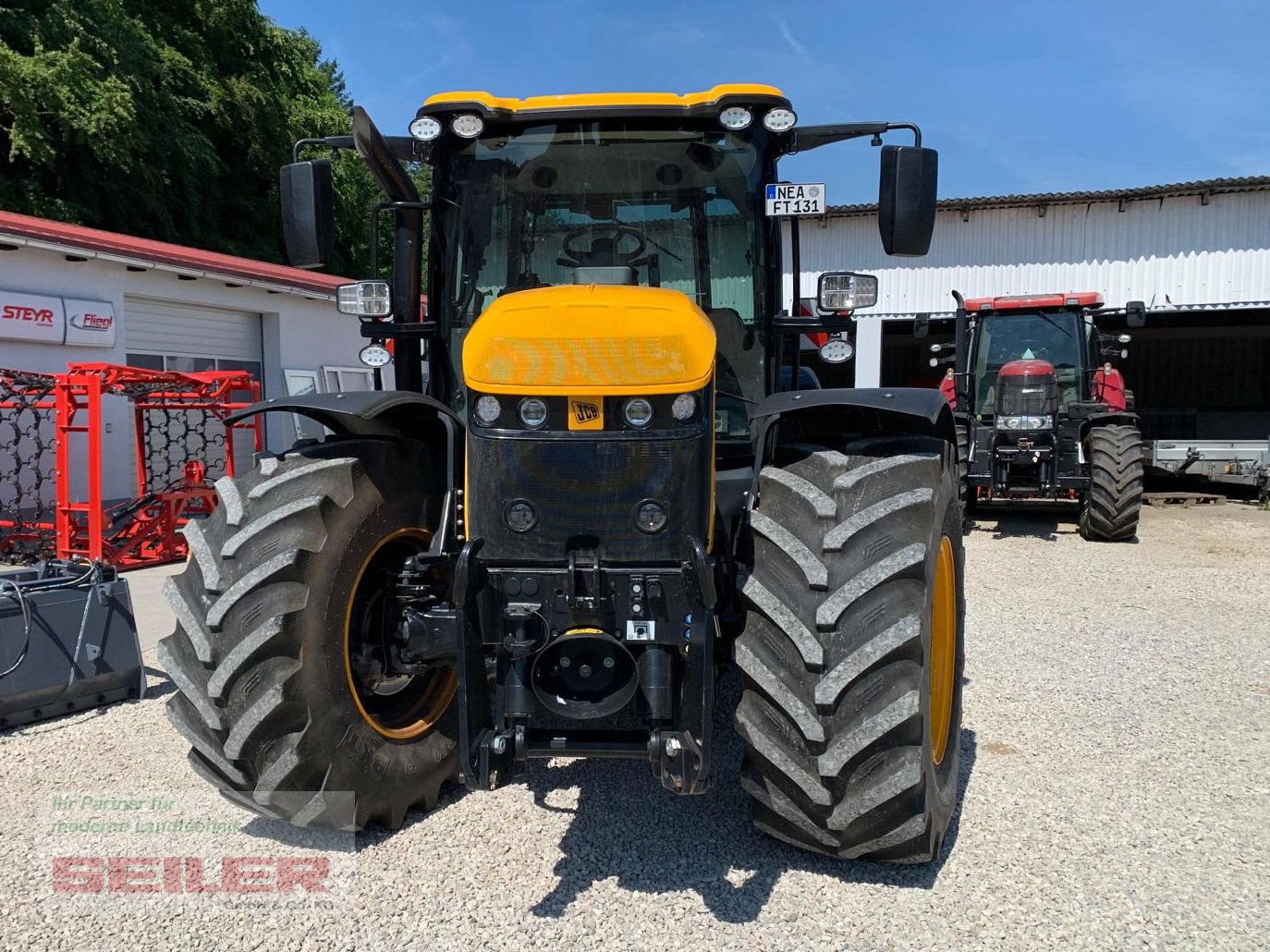 Traktor van het type JCB Fastrac 4220, Gebrauchtmaschine in Parsberg (Foto 2)