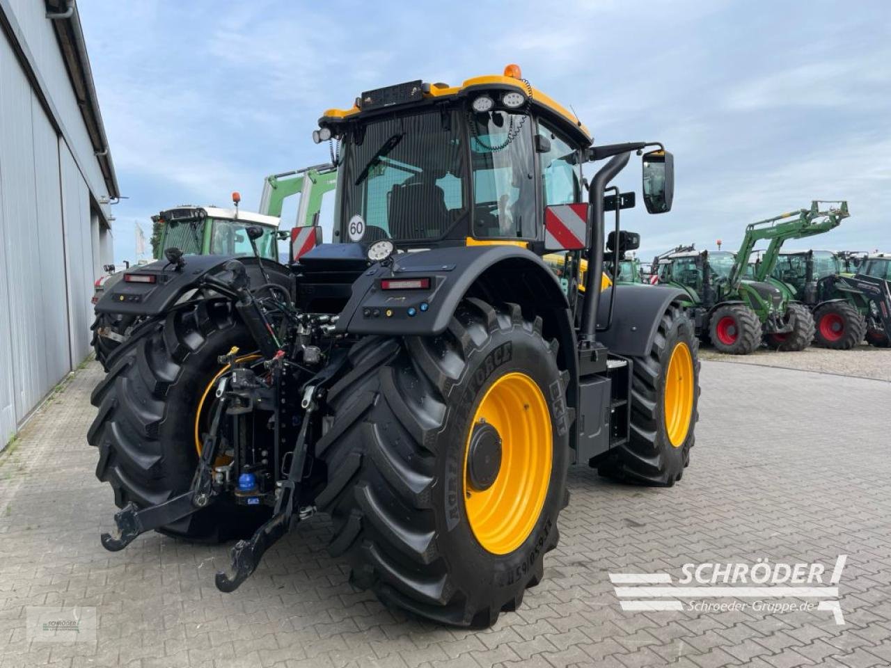 Traktor tip JCB FASTRAC 4220, Gebrauchtmaschine in Wildeshausen (Poză 3)