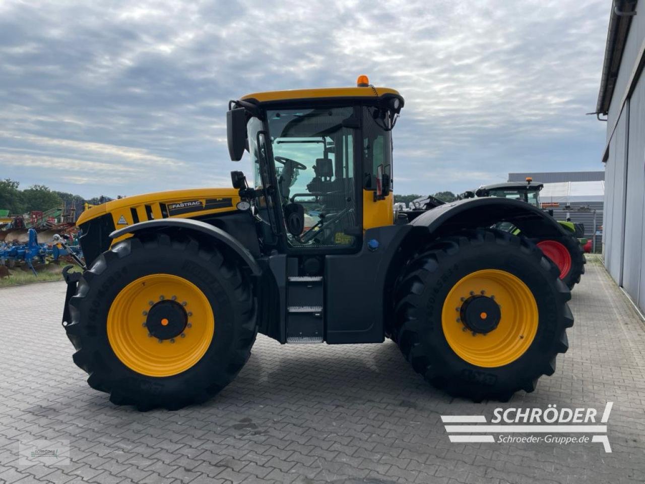 Traktor du type JCB FASTRAC 4220, Gebrauchtmaschine en Wildeshausen (Photo 4)