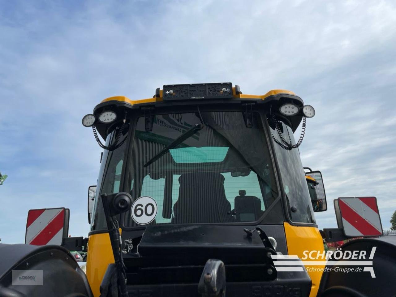 Traktor tip JCB FASTRAC 4220, Gebrauchtmaschine in Wildeshausen (Poză 17)