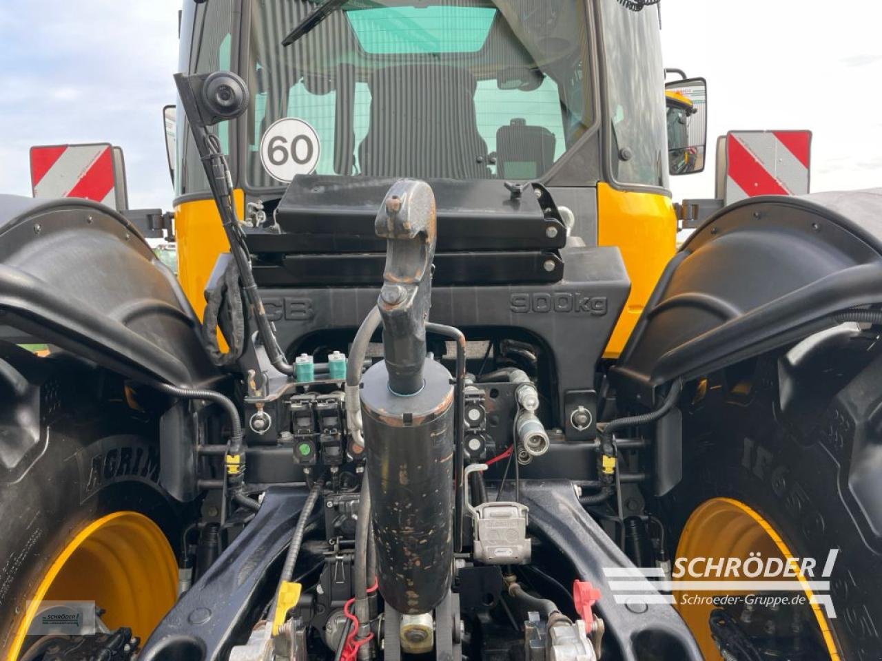 Traktor van het type JCB FASTRAC 4220, Gebrauchtmaschine in Wildeshausen (Foto 18)