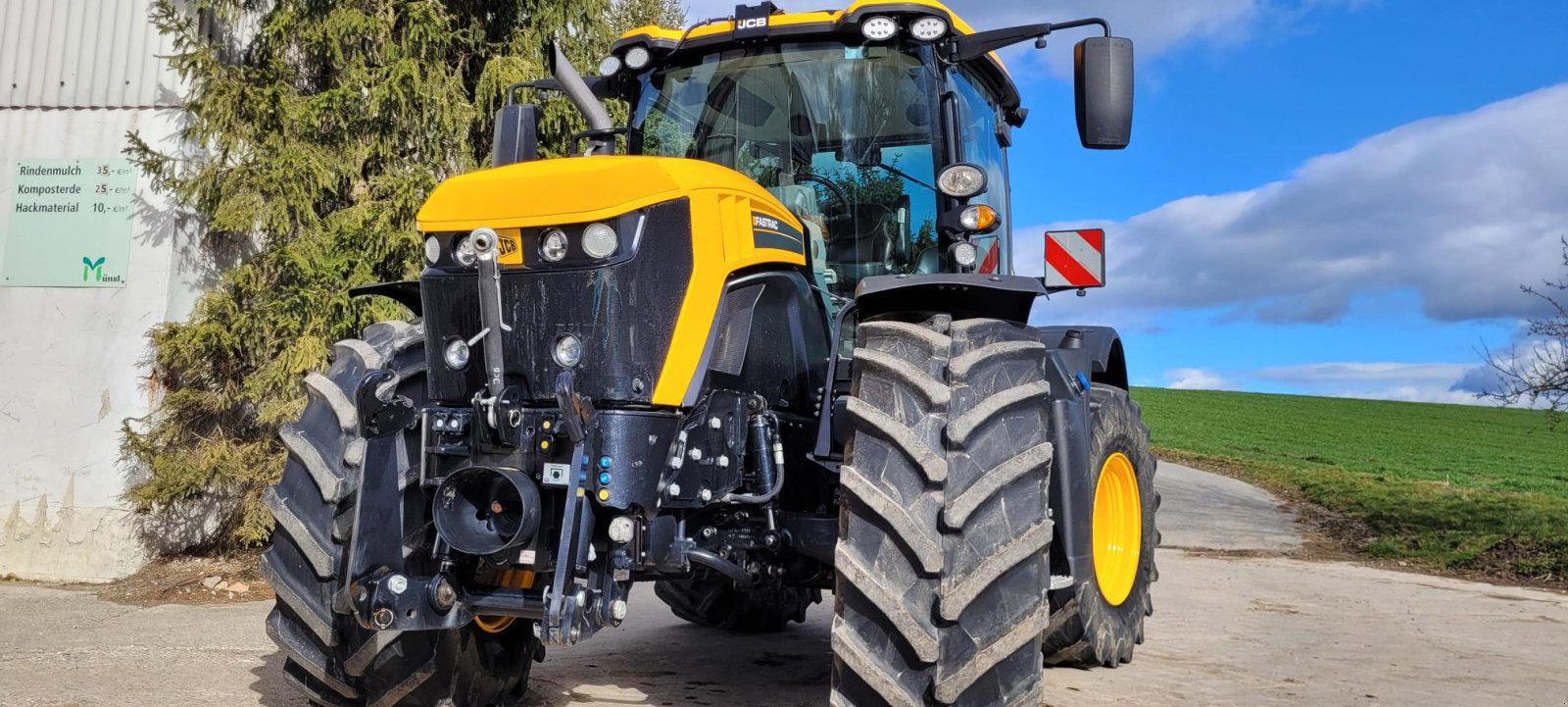 Traktor του τύπου JCB Fastrac 4220, Gebrauchtmaschine σε Neufra (Φωτογραφία 1)