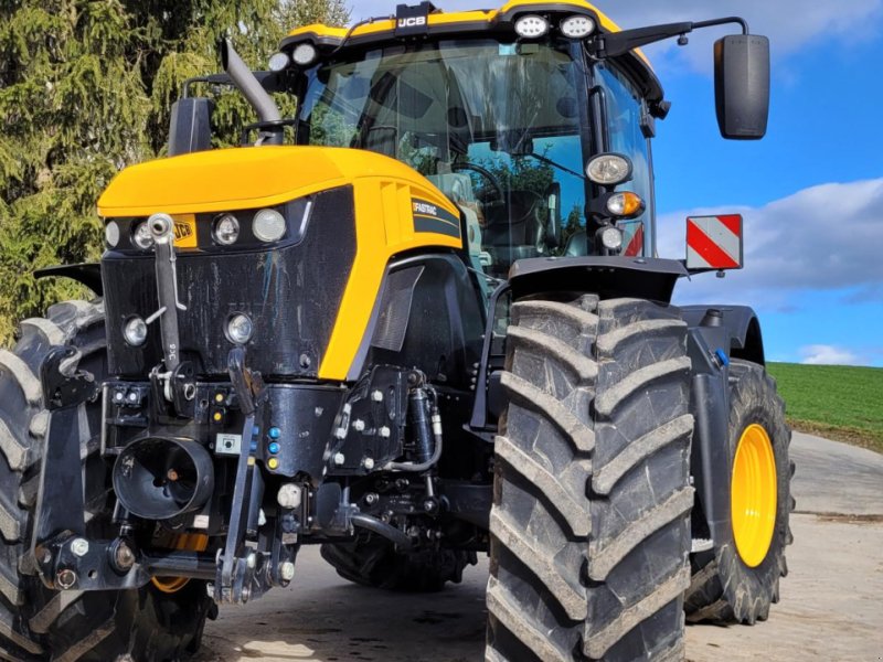 Traktor του τύπου JCB Fastrac 4220, Gebrauchtmaschine σε Neufra (Φωτογραφία 1)