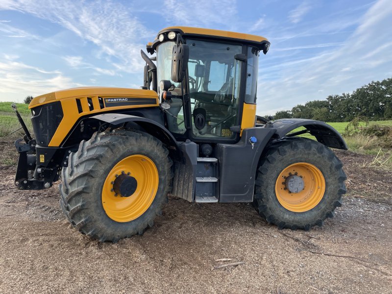 Traktor van het type JCB Fastrac 4220, Gebrauchtmaschine in Obergriesbach (Foto 1)