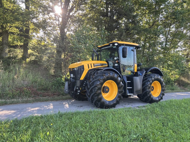 Traktor типа JCB Fastrac 4220, Gebrauchtmaschine в Feaunberg (Фотография 1)