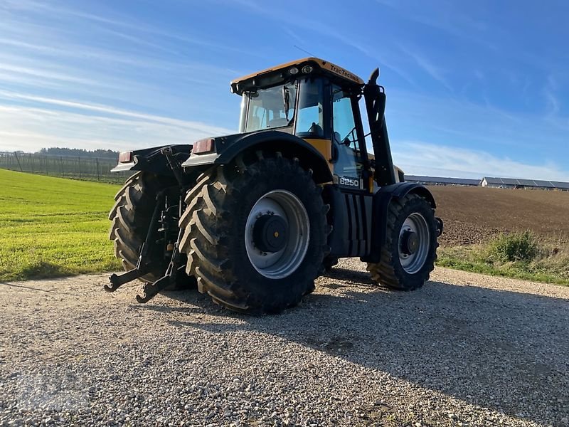 Traktor Türe ait JCB Fastrac 8250, Gebrauchtmaschine içinde Pfeffenhausen (resim 3)