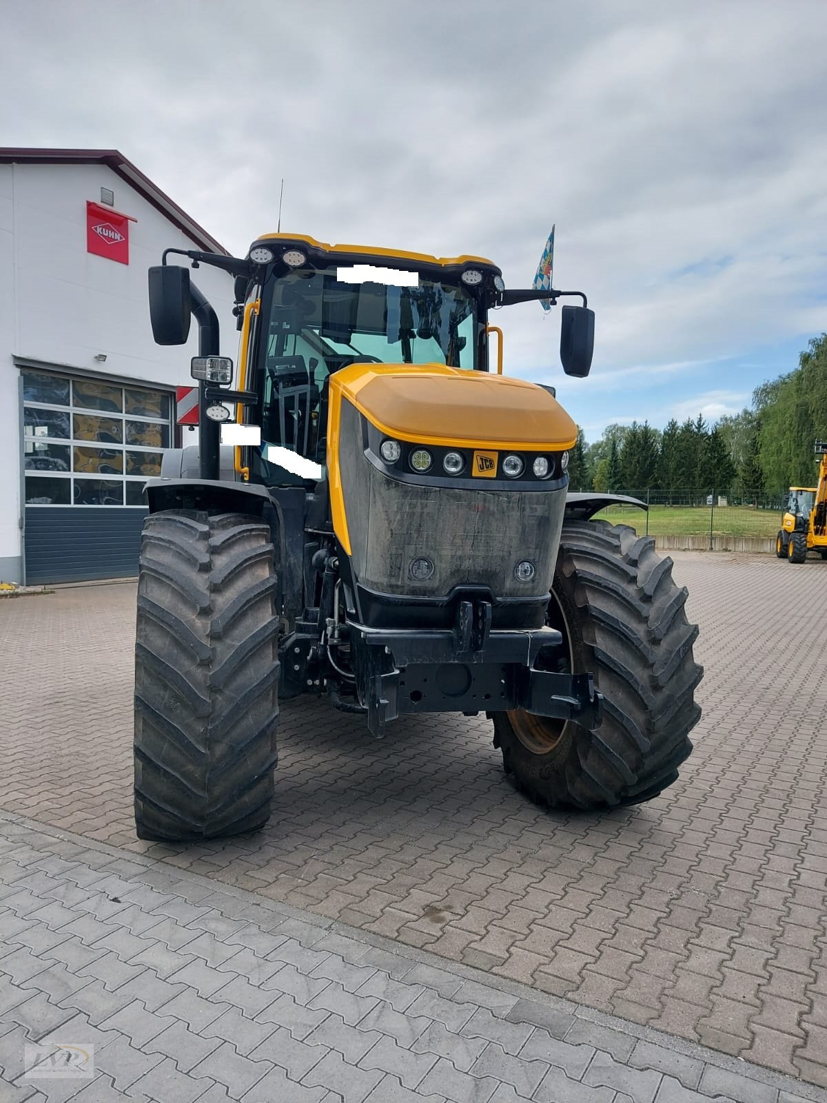 Traktor Türe ait JCB Fastrac 8290 I-CON gleich wie 8330, Gebrauchtmaschine içinde Pegnitz (resim 3)