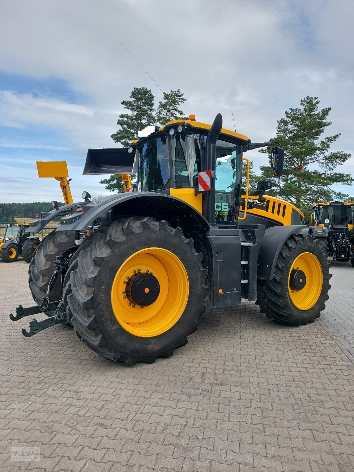 Traktor of the type JCB Fastrac 8290 I-CON gleich wie 8330, Gebrauchtmaschine in Pegnitz (Picture 5)