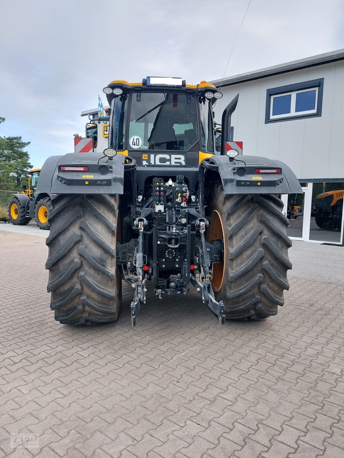 Traktor Türe ait JCB Fastrac 8290 I-CON gleich wie 8330, Gebrauchtmaschine içinde Pegnitz (resim 7)