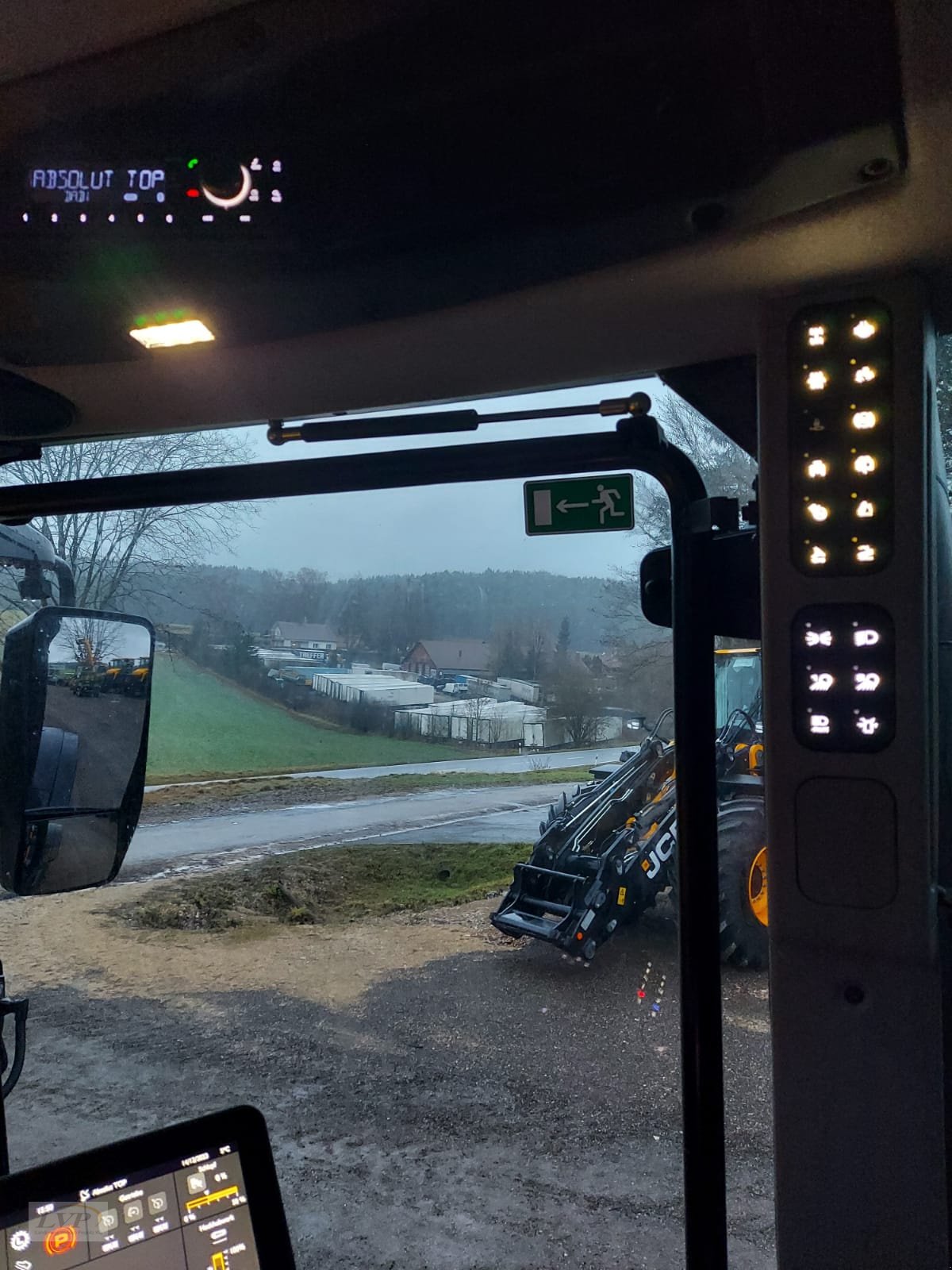 Traktor tip JCB Fastrac 8330 I-CON Demo Vol, Gebrauchtmaschine in Pegnitz (Poză 14)