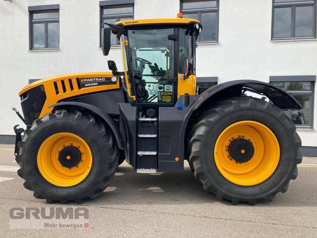 Traktor van het type JCB Fastrac 8330 iCON, Gebrauchtmaschine in Friedberg-Derching (Foto 8)